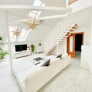 Apartamento Loft With Rooftop And Free Parking In Garage, Budapest